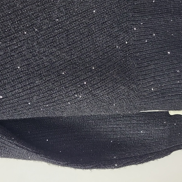 INC International Concepts Black V-Neck Sweater. Size XS - Picture 3 of 7